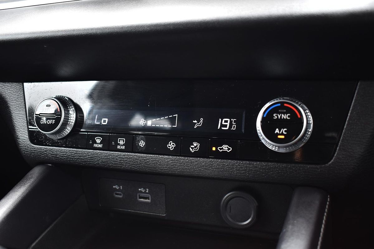 2023 Mitsubishi Outlander ES ZM