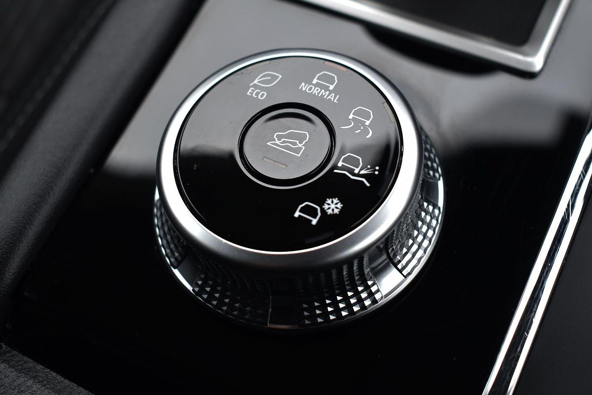 2023 Mitsubishi Outlander ES ZM