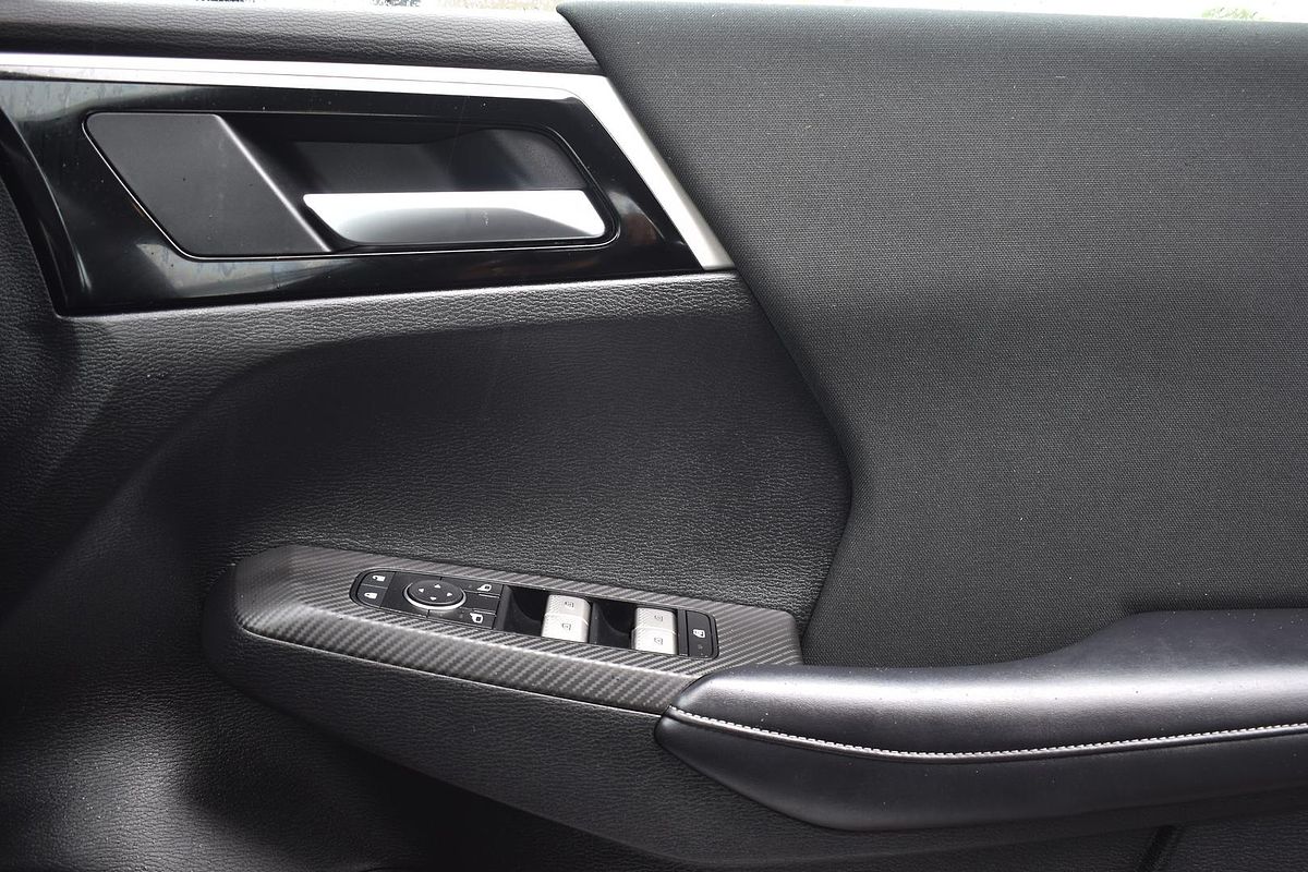 2023 Mitsubishi Outlander ES ZM