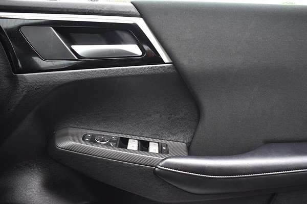 2023 Mitsubishi Outlander ES ZM