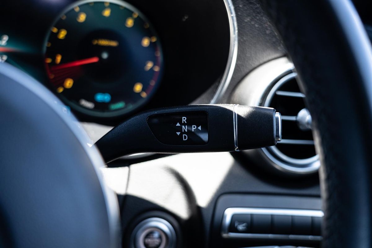 2019 Mercedes-Benz C-Class C200 S205