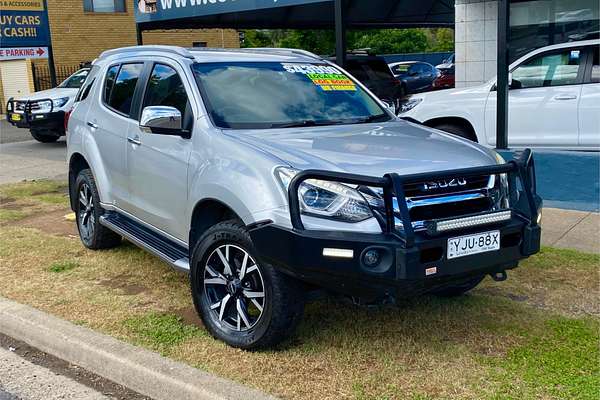 2020 Isuzu MU-X LS-T
