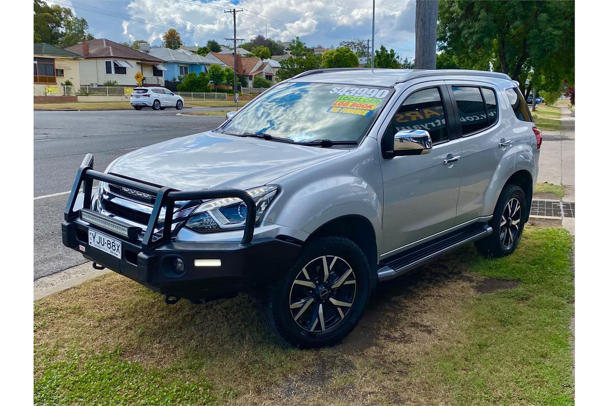 2020 Isuzu MU-X LS-T