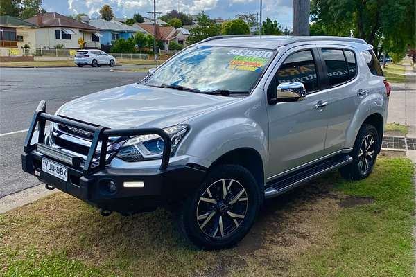 2020 Isuzu MU-X LS-T