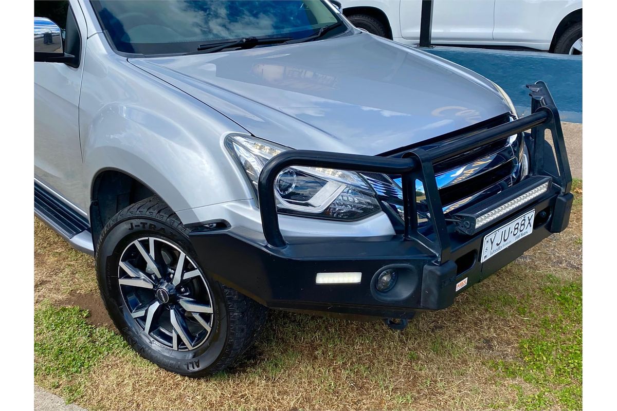 2020 Isuzu MU-X LS-T