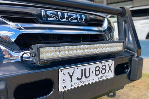 2020 Isuzu MU-X LS-T