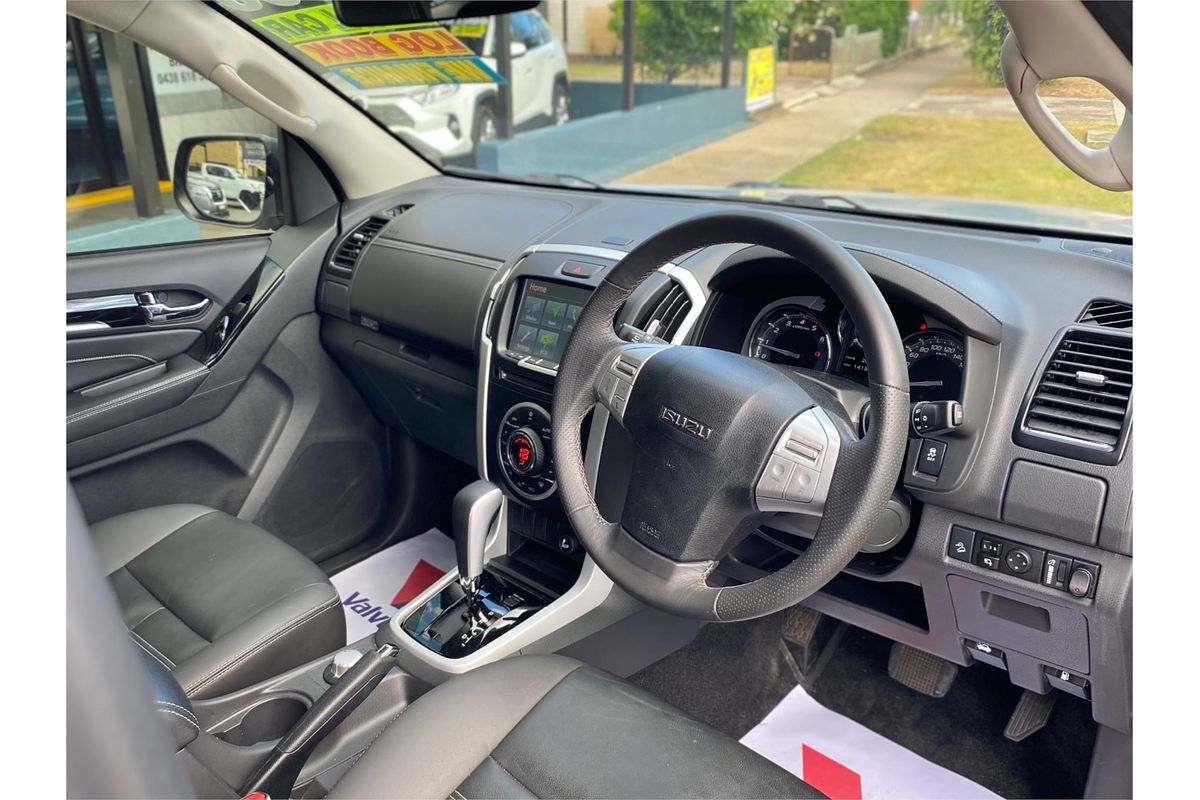 2020 Isuzu MU-X LS-T