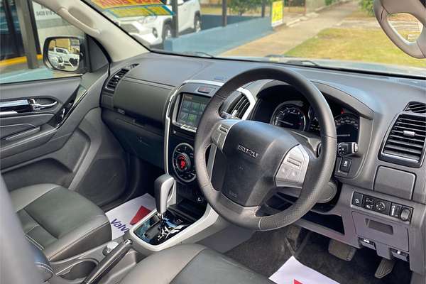 2020 Isuzu MU-X LS-T