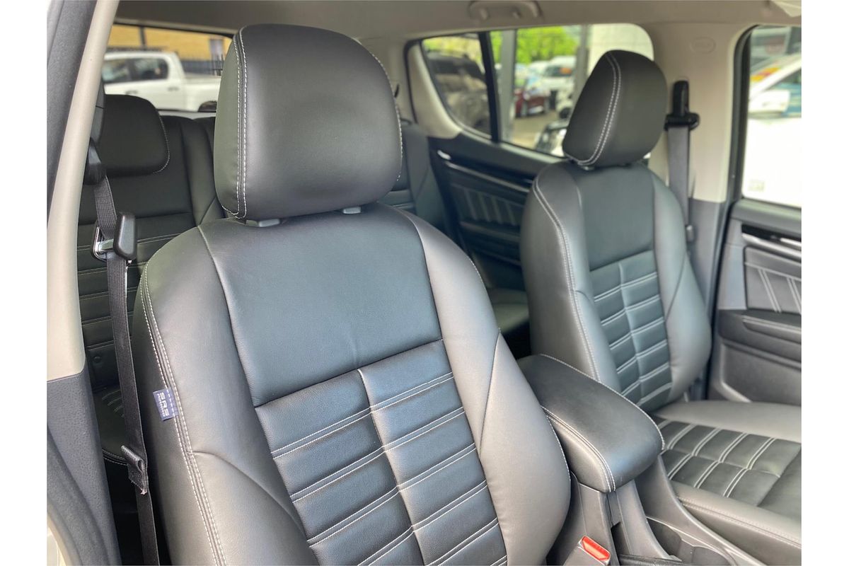 2020 Isuzu MU-X LS-T