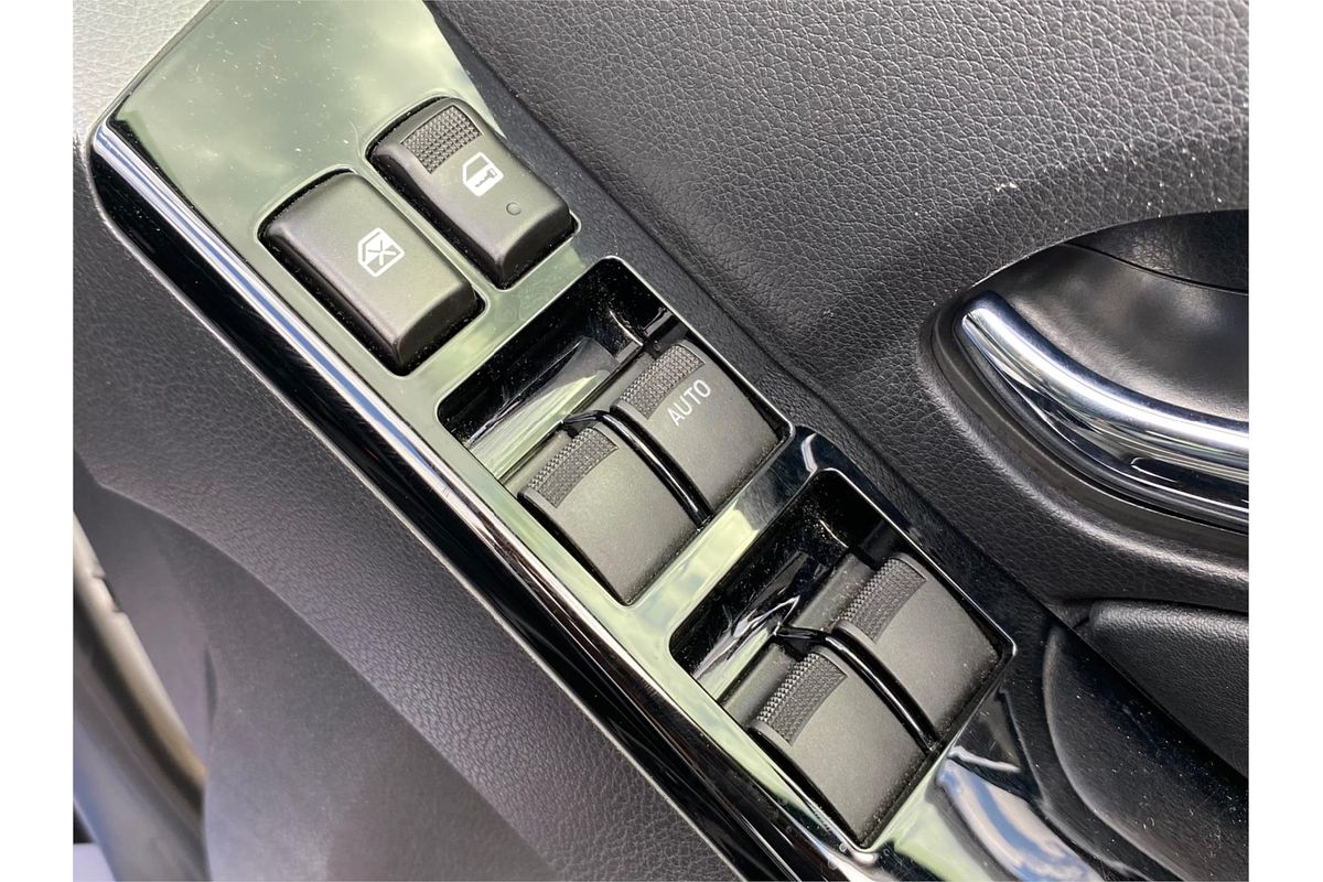 2020 Isuzu MU-X LS-T