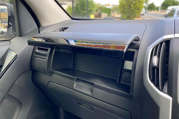 2020 Isuzu MU-X LS-T