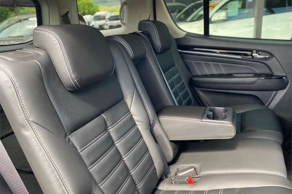 2020 Isuzu MU-X LS-T