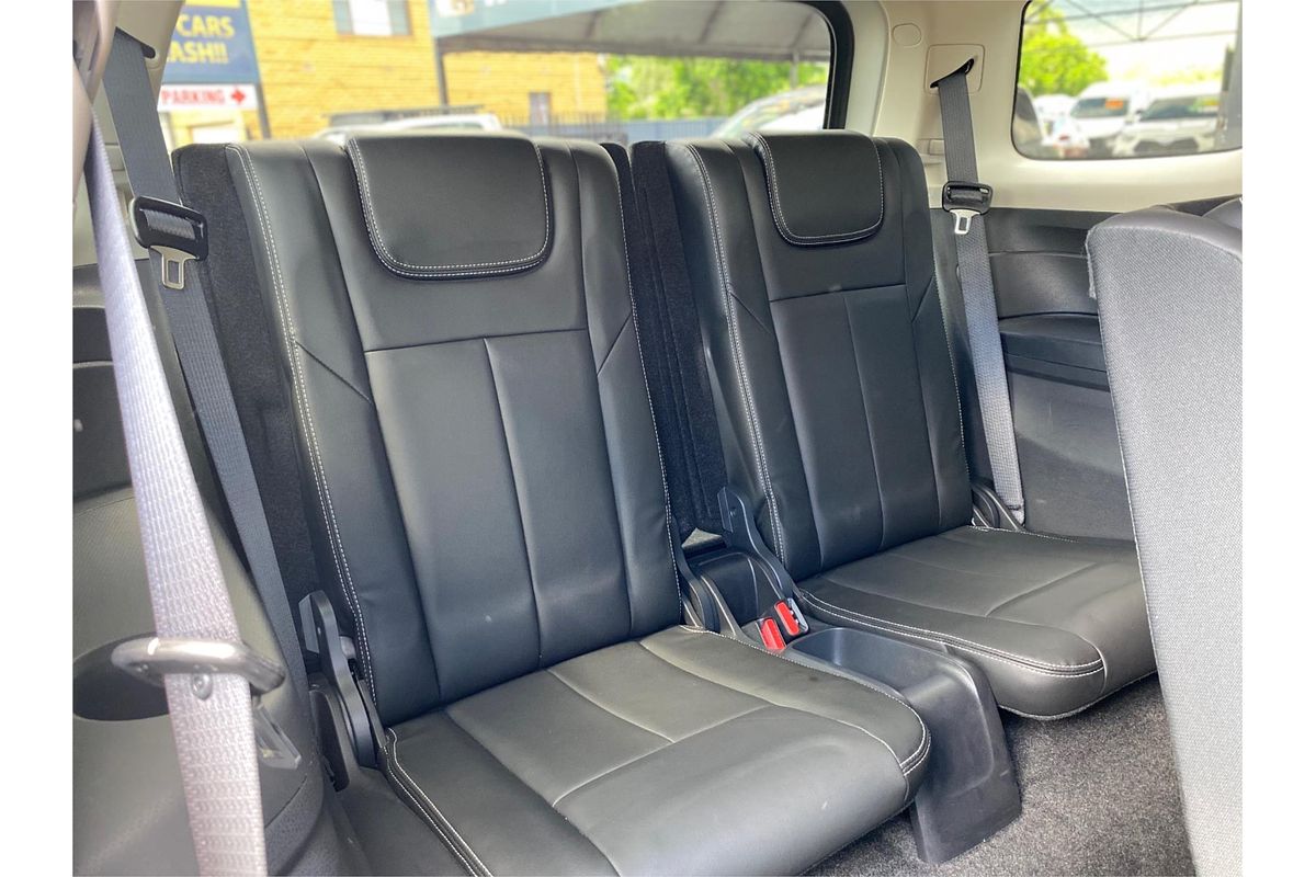 2020 Isuzu MU-X LS-T