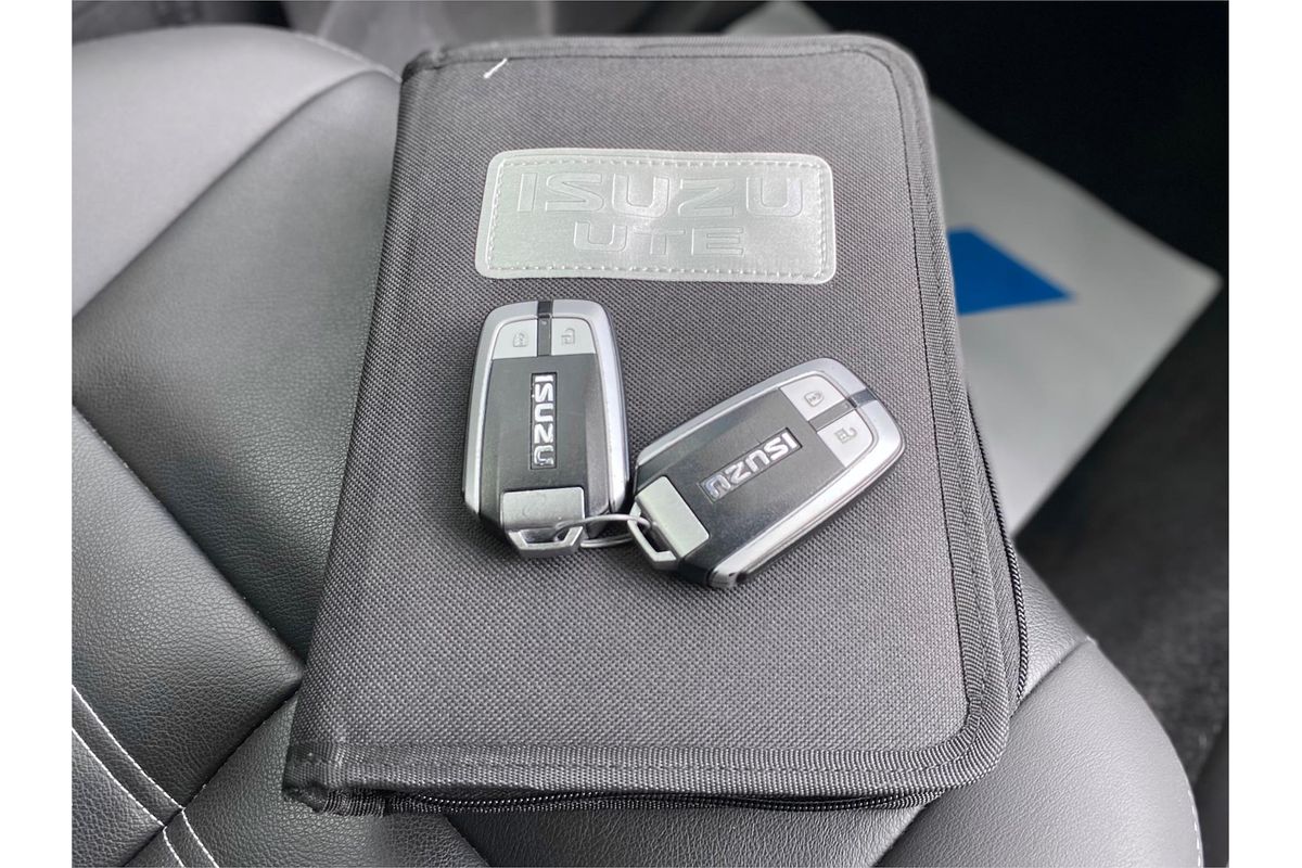 2020 Isuzu MU-X LS-T