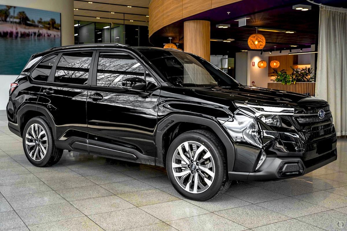 2025 Subaru Forester Hybrid Touring S6