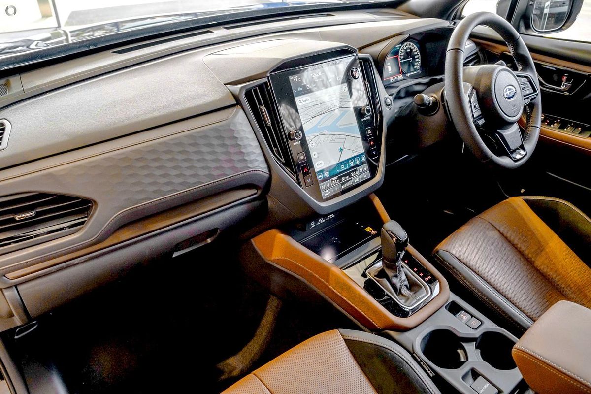 2025 Subaru Forester Hybrid Touring S6