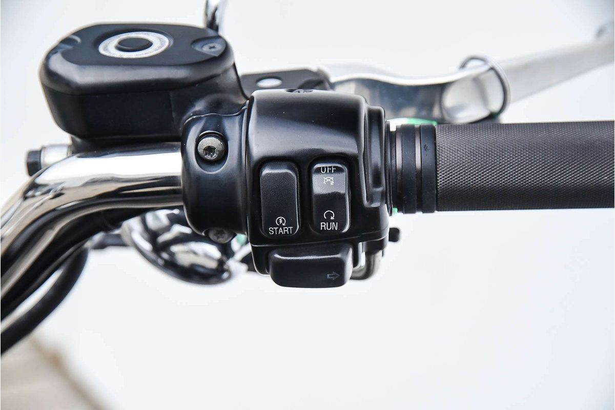 2011 Harley-Davidson SPOTSTER 883