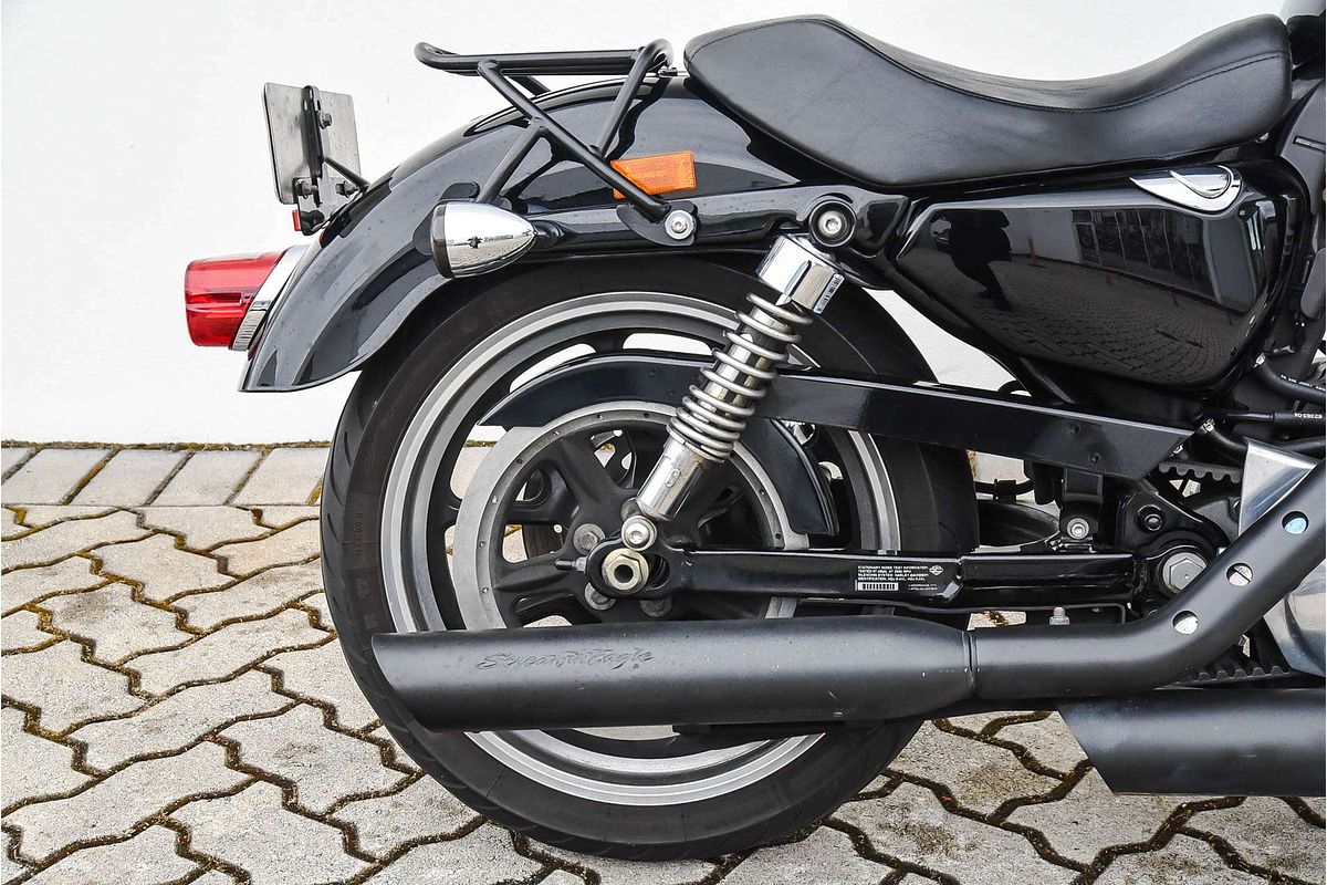 2011 Harley-Davidson SPOTSTER 883