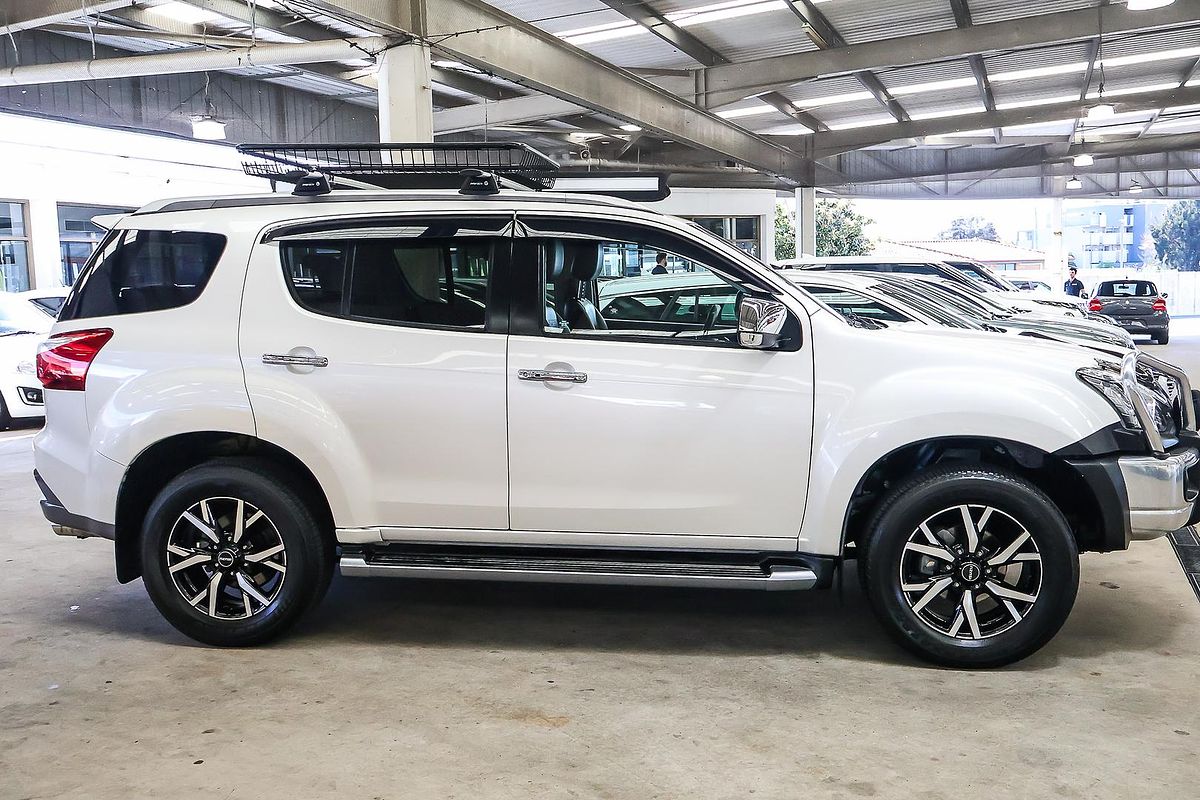 2020 Isuzu MU-X LS-T