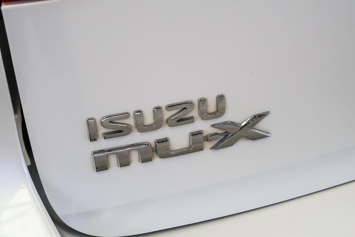 2020 Isuzu MU-X LS-T