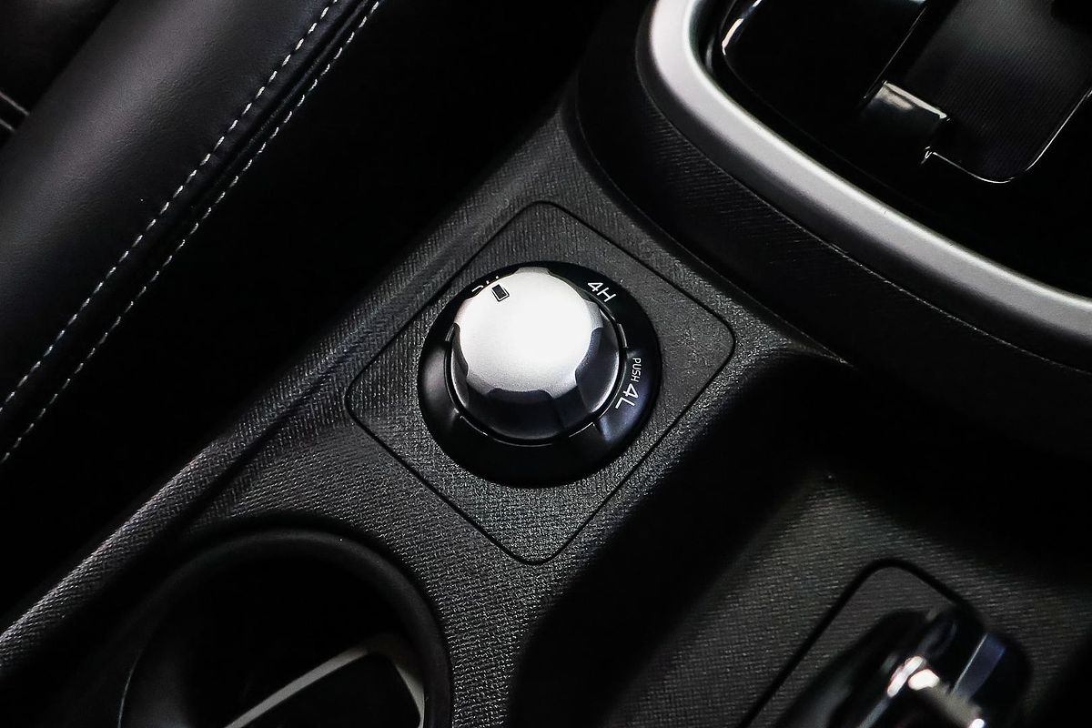 2020 Isuzu MU-X LS-T