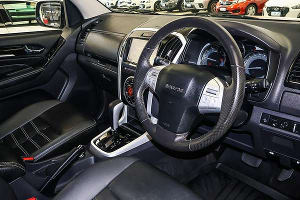 2020 Isuzu MU-X LS-T