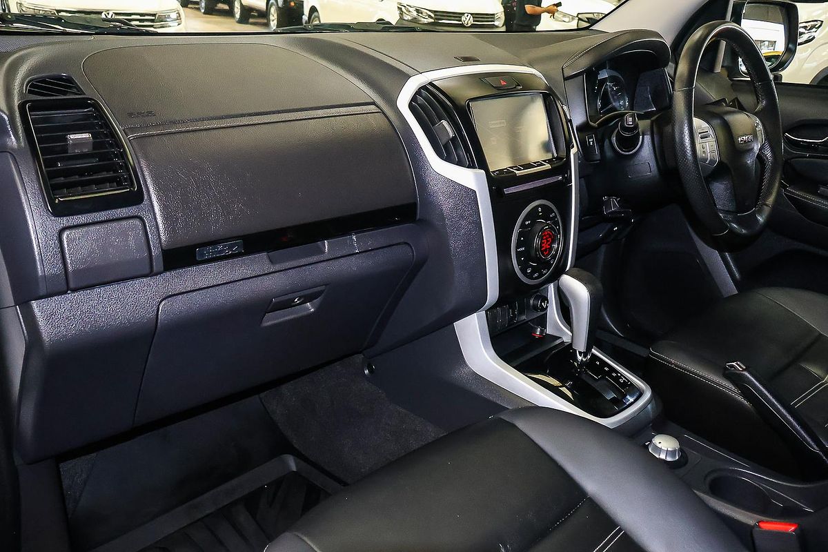 2020 Isuzu MU-X LS-T