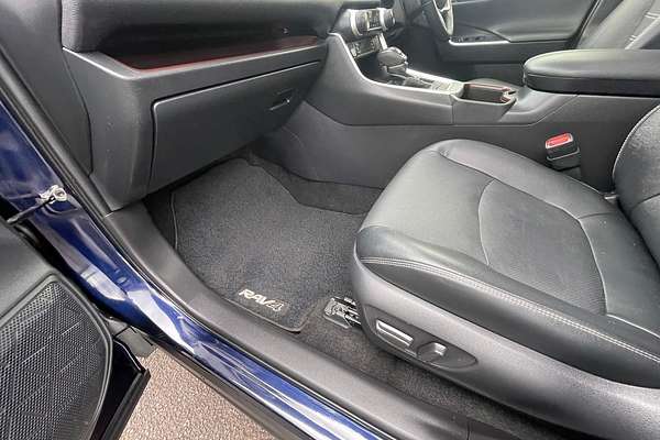 2022 Toyota RAV4 Cruiser AXAH52R