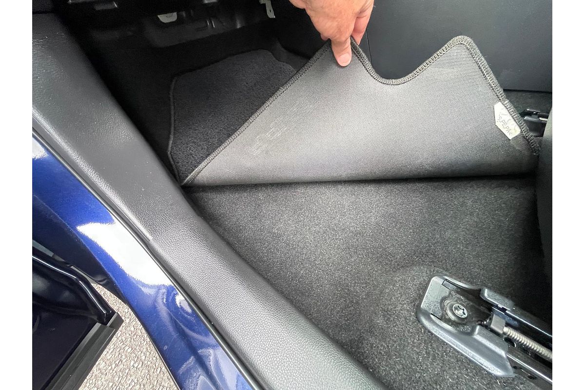 2022 Toyota RAV4 Cruiser AXAH52R