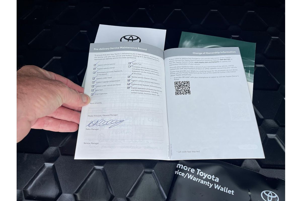 2022 Toyota RAV4 Cruiser AXAH52R