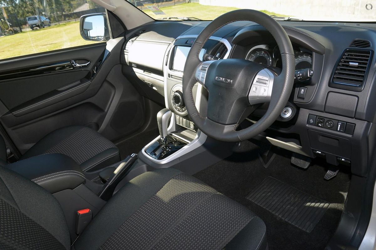 2021 Isuzu MU-X LS-U