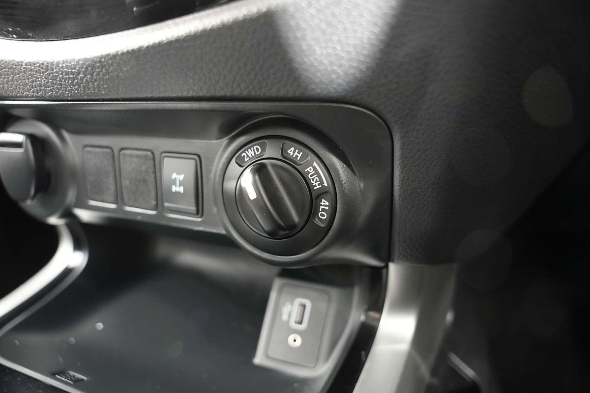 2020 Nissan Navara ST D23 Series 4 4X4