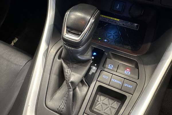 2020 Toyota RAV4 Cruiser AXAH54R