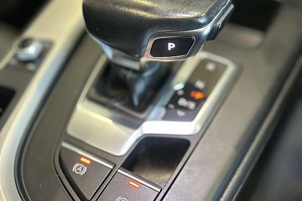 2021 Audi A4 35 TFSI S line B9