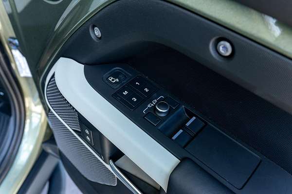 2021 Land Rover Defender 90 P400 HSE L663