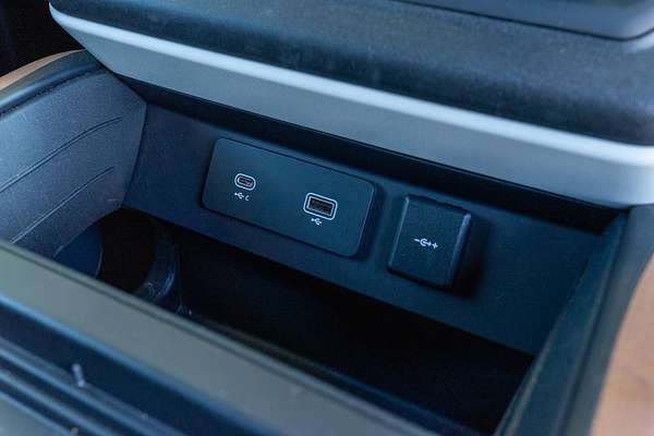 2021 Land Rover Defender 90 P400 HSE L663