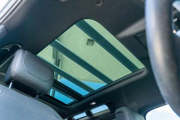 2021 Land Rover Defender 90 P400 HSE L663