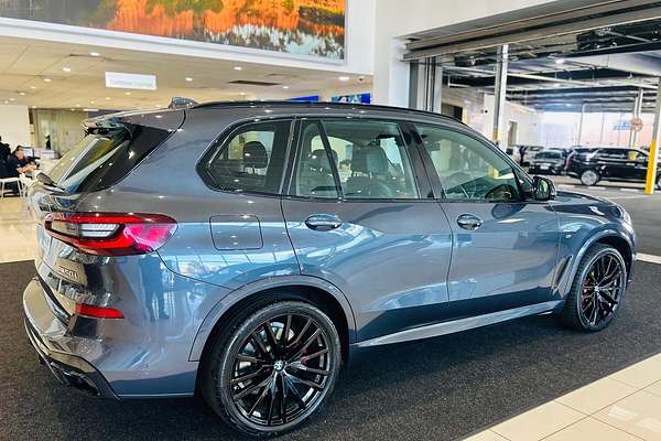 2021 BMW X5 M50i G05