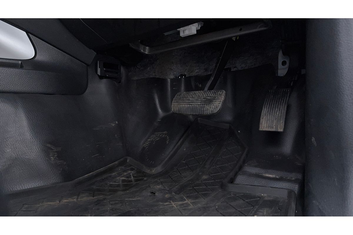 2017 Nissan Navara RX D23 Series 2 Rear Wheel Drive