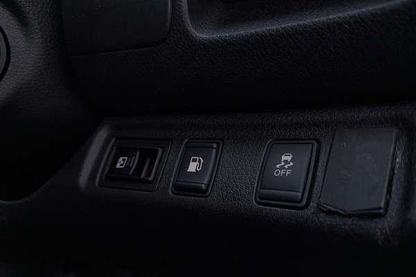 2017 Nissan Navara RX D23 Series 2 Rear Wheel Drive