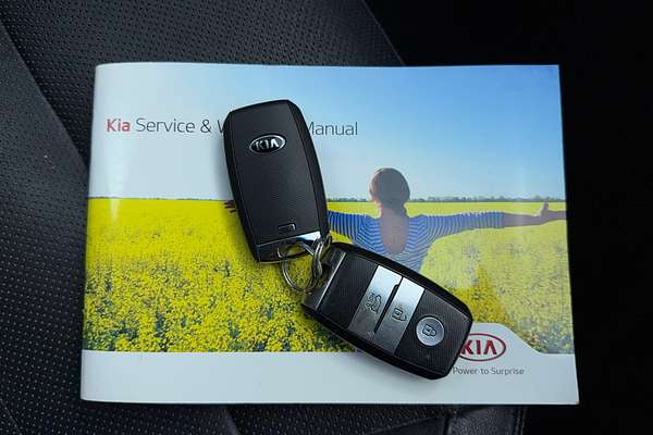 2016 Kia Sorento SLi UM