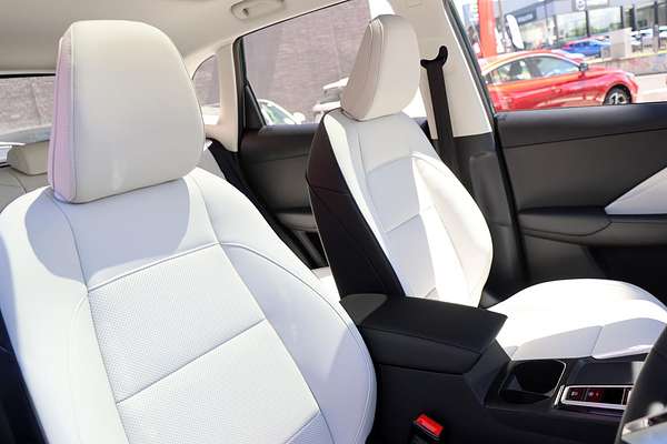 2025 MG ZS Essence Hybrid+ ZS32