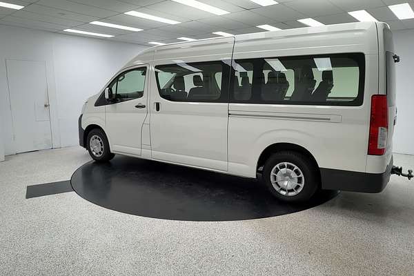 2022 Toyota Hiace Commuter GDH322R ELWB High Roof