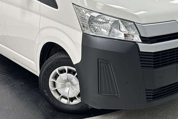 2022 Toyota Hiace Commuter GDH322R ELWB High Roof