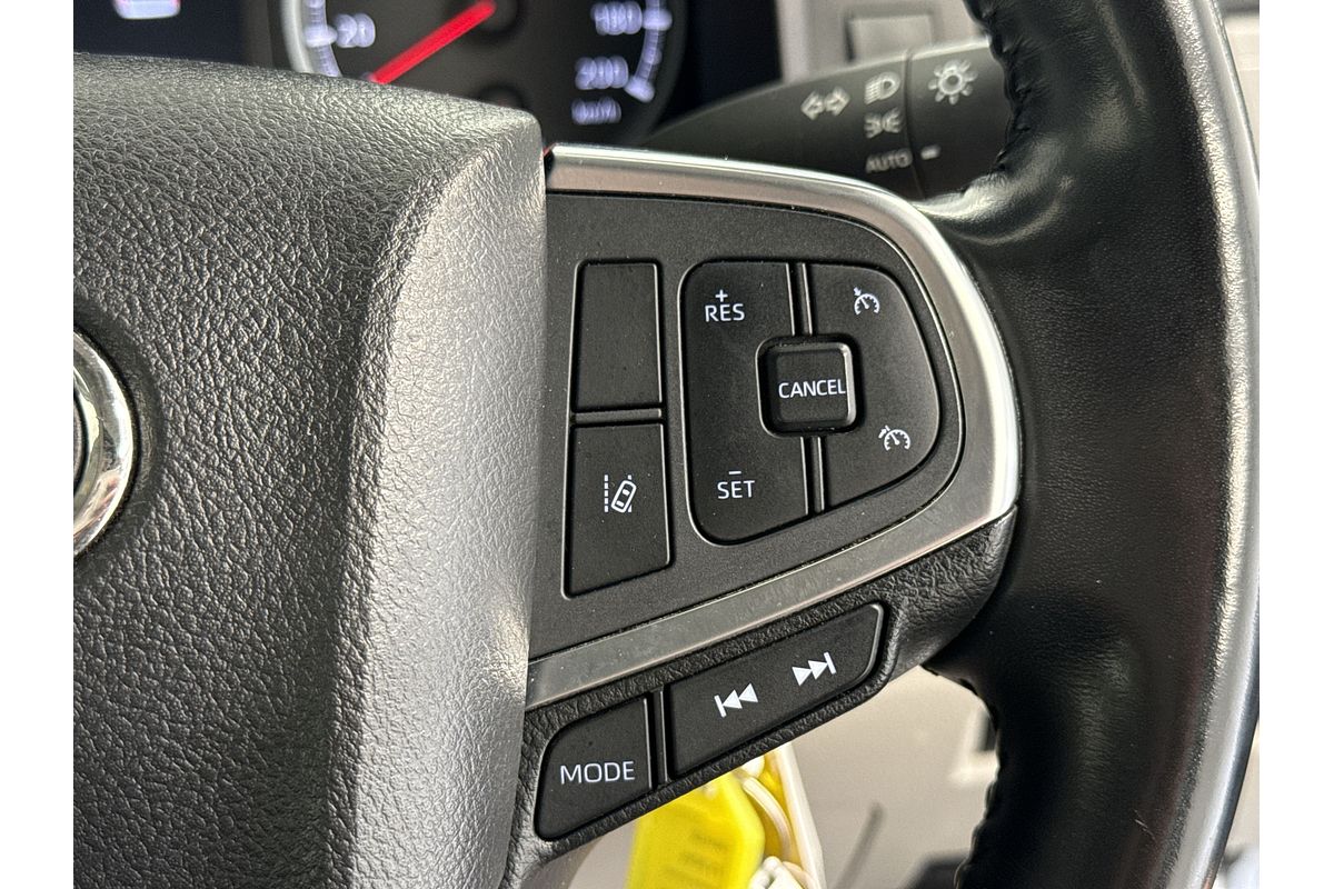 2022 Toyota Hiace Commuter GDH322R ELWB High Roof