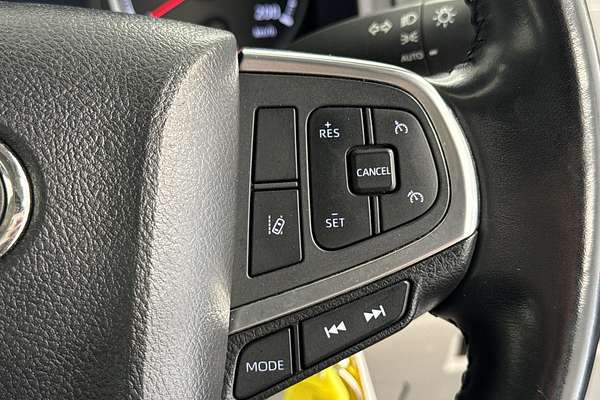 2022 Toyota Hiace Commuter GDH322R ELWB High Roof