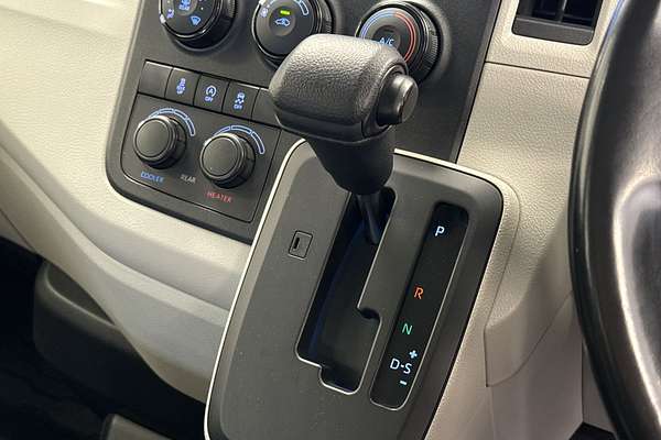 2022 Toyota Hiace Commuter GDH322R ELWB High Roof