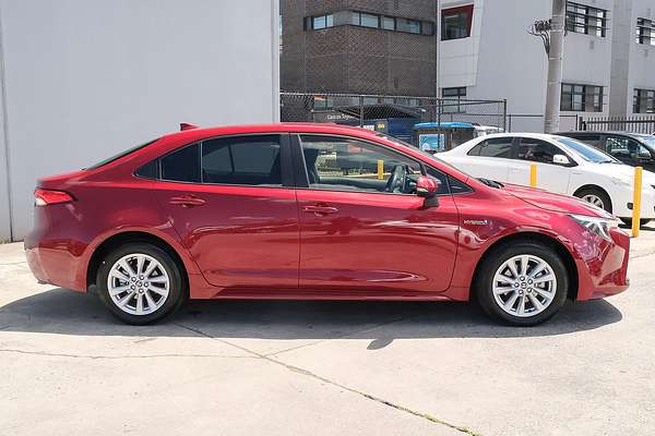 2024 Toyota Corolla SX Hybrid ZWE219R