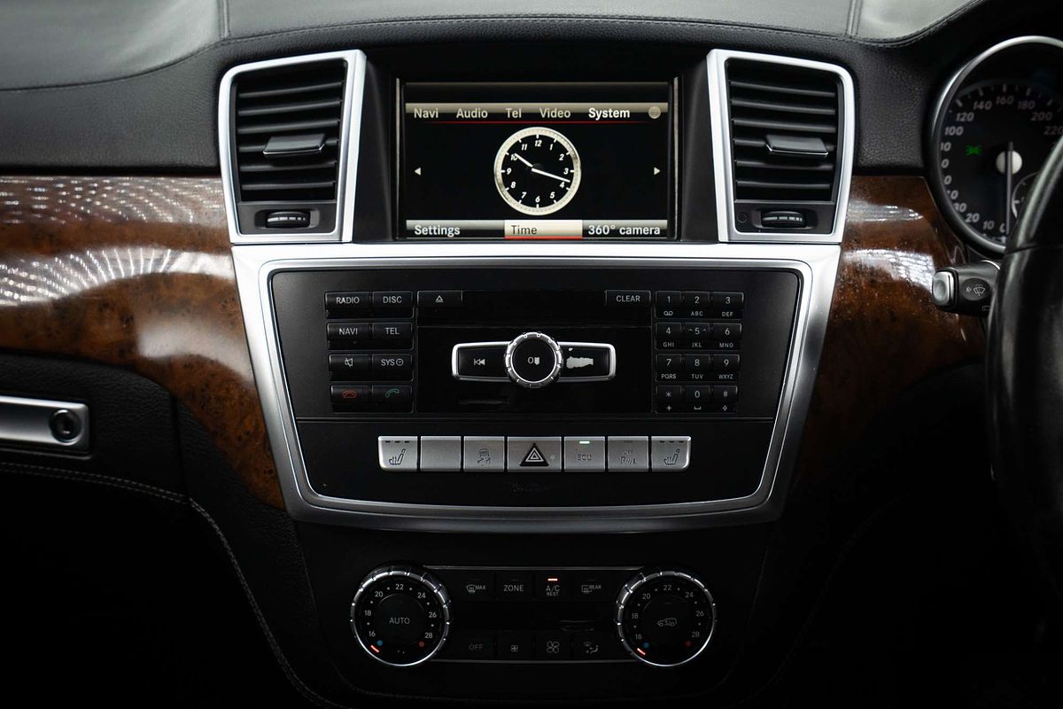 2013 Mercedes-Benz M-Class ML250 BlueTEC W166