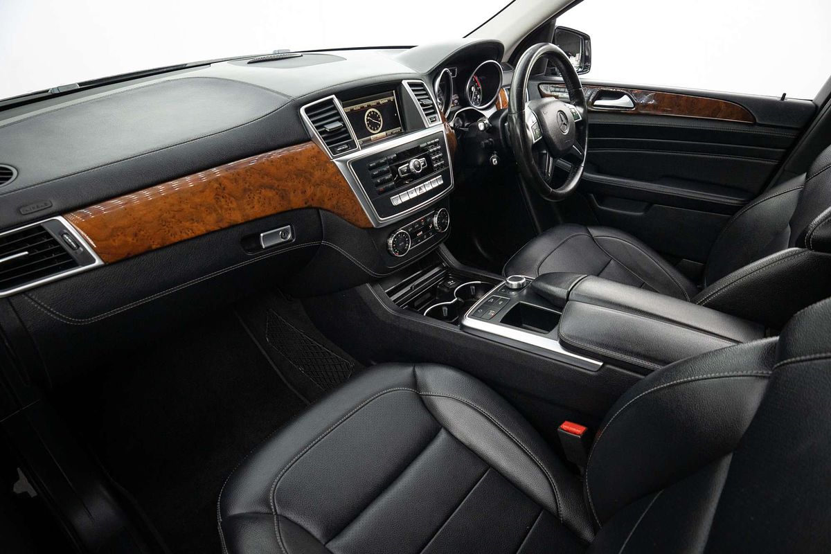 2013 Mercedes-Benz M-Class ML250 BlueTEC W166